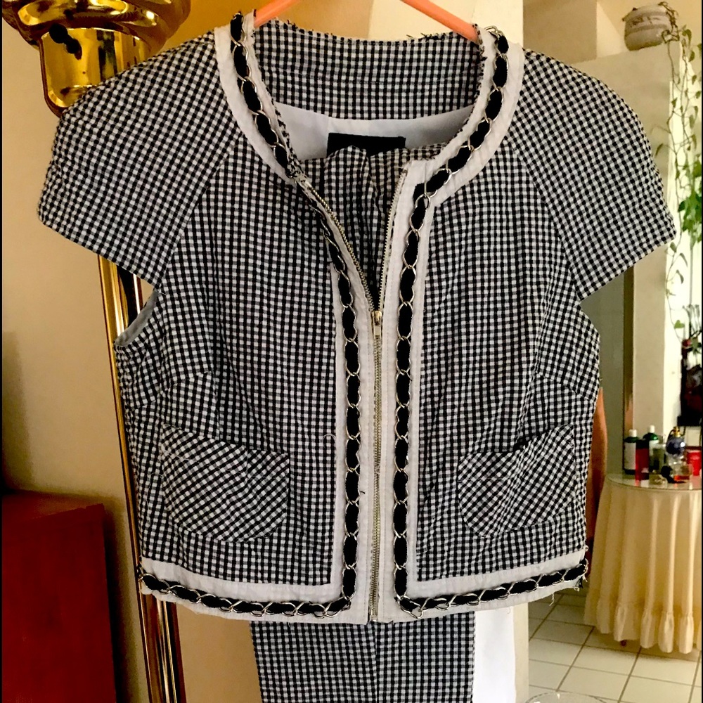 2 piece outfit - never worn